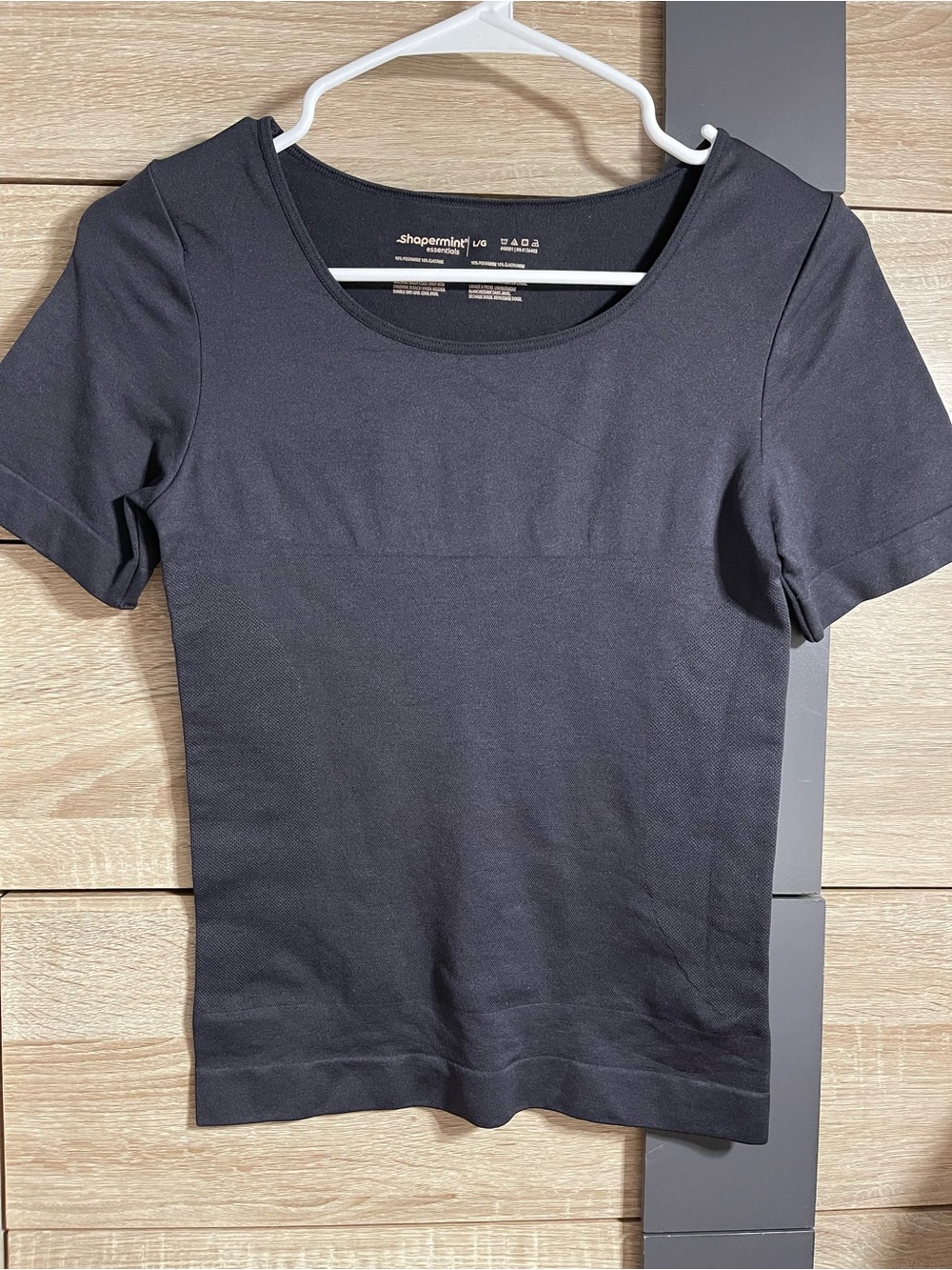 Shapermint Black Scoop Neck Short Sleeve Tee